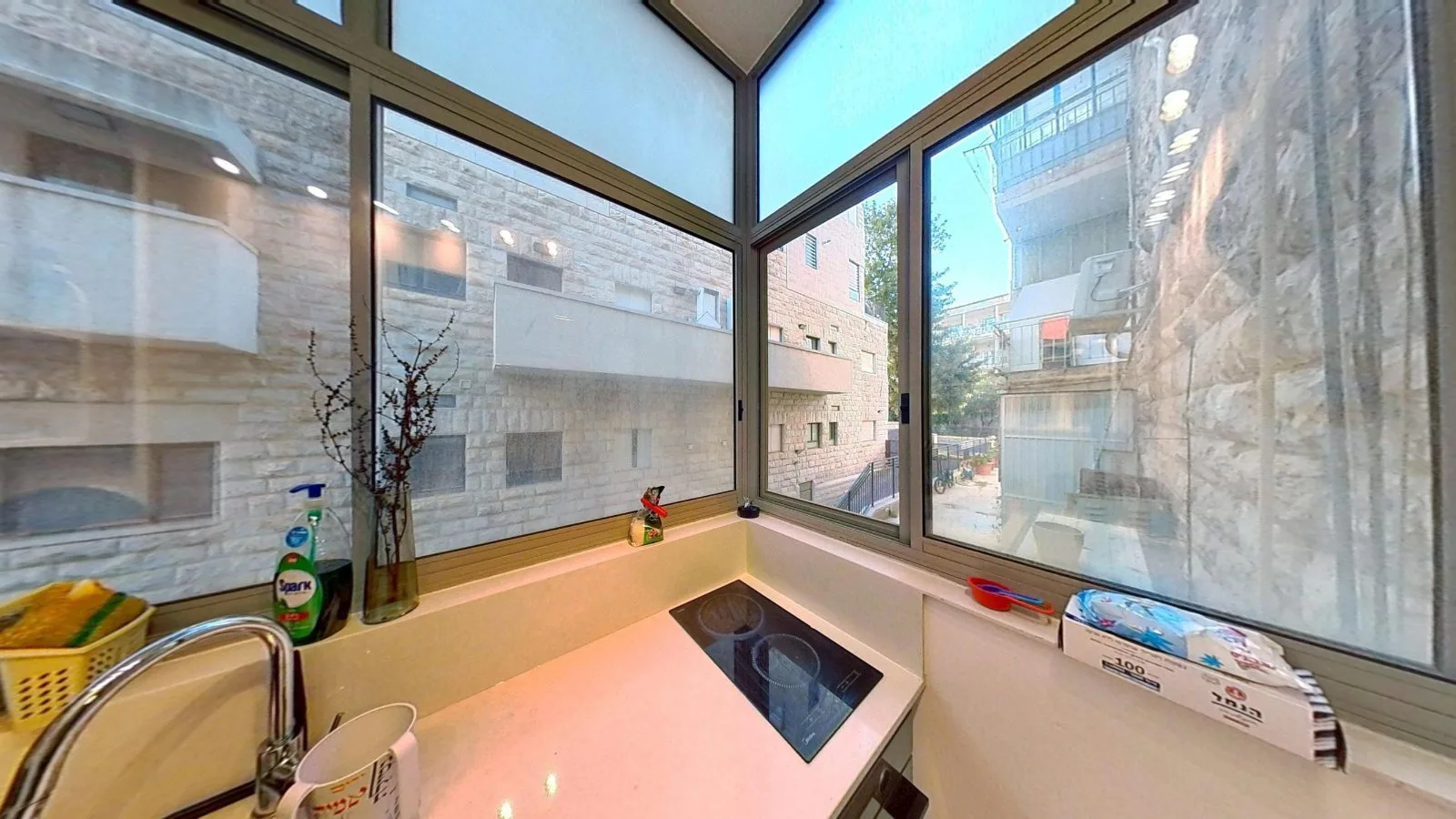 דירת 2.5 חדרים משופצת למכירה
